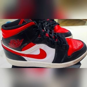 Air Jordan 1 Mid Shoes Style#: 554724‌-‌079